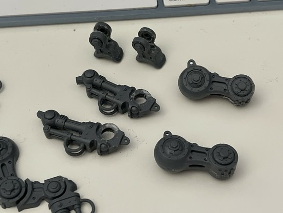 Warhammer Armiger knight legs cut into segments around the joints.
